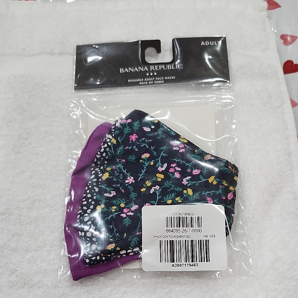 BANANA REPUBLIC FACE MASK SET